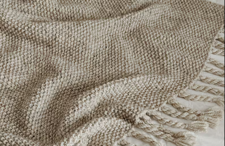 Chunky Knit Blanket with Twisted Fringe Tassels