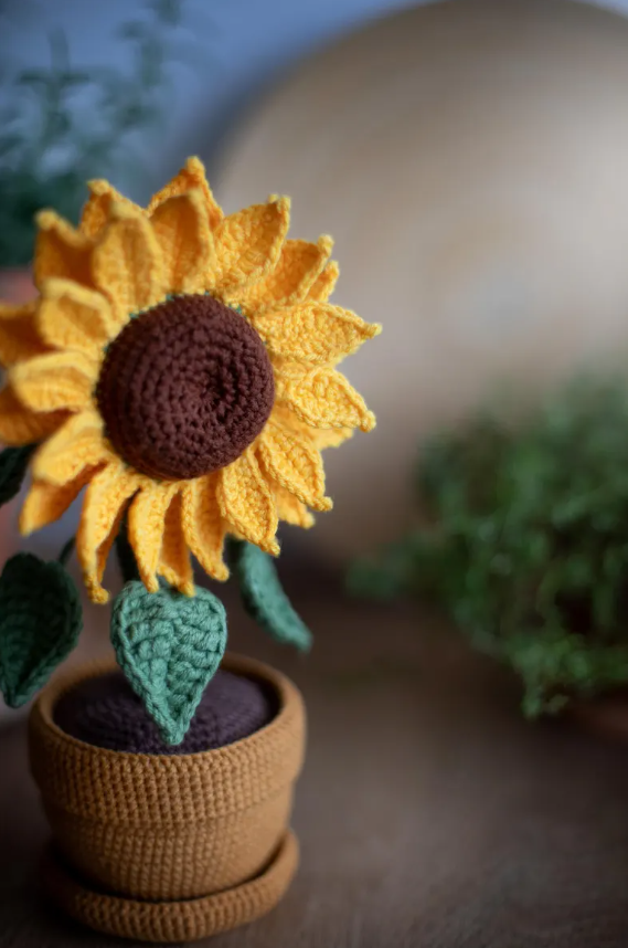 Crochet Sunflower Pot 🌻 Autumn Decor Pattern🪴