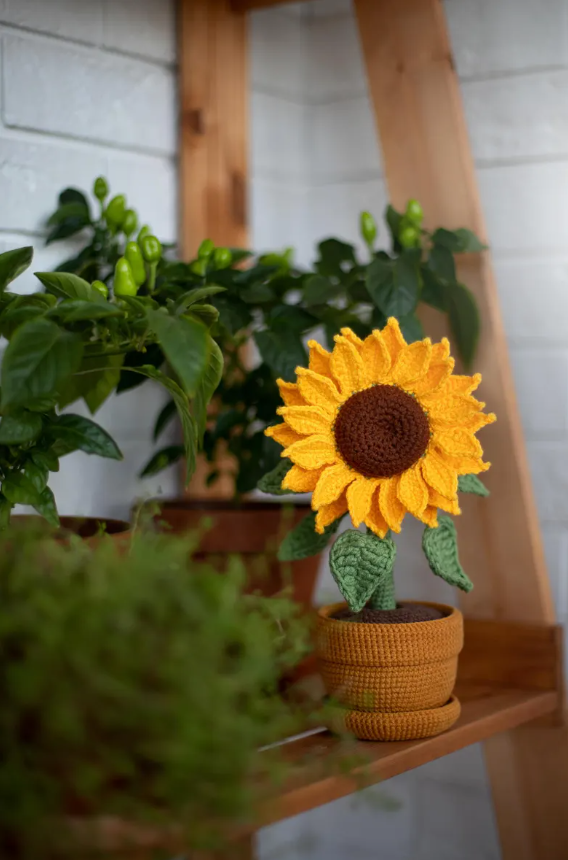 Crochet Sunflower Pot 🌻 Autumn Decor Pattern🪴