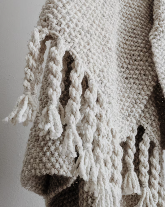 Chunky Knit Blanket with Twisted Fringe Tassels