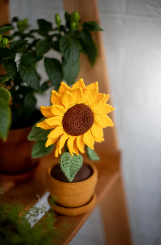 Crochet Sunflower Pot 🌻 Autumn Decor Pattern🪴