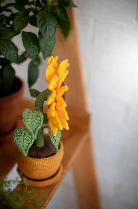 Crochet Sunflower Pot 🌻 Autumn Decor Pattern🪴