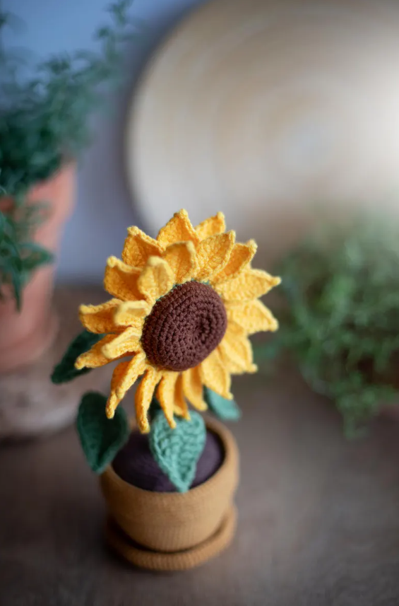 Crochet Sunflower Pot 🌻 Autumn Decor Pattern🪴