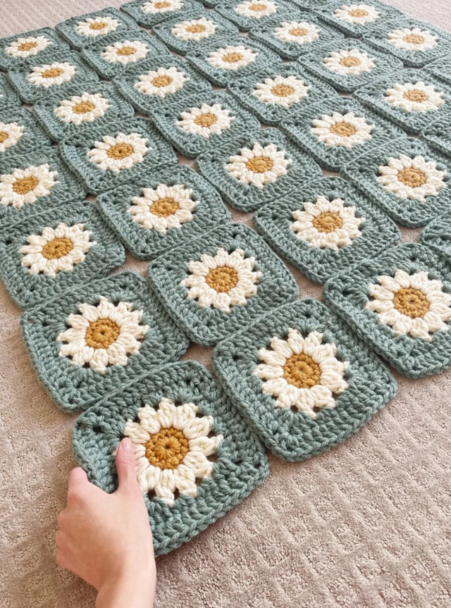 Cozy Days Daisy Blanket Crochet Pattern 🌼🧶